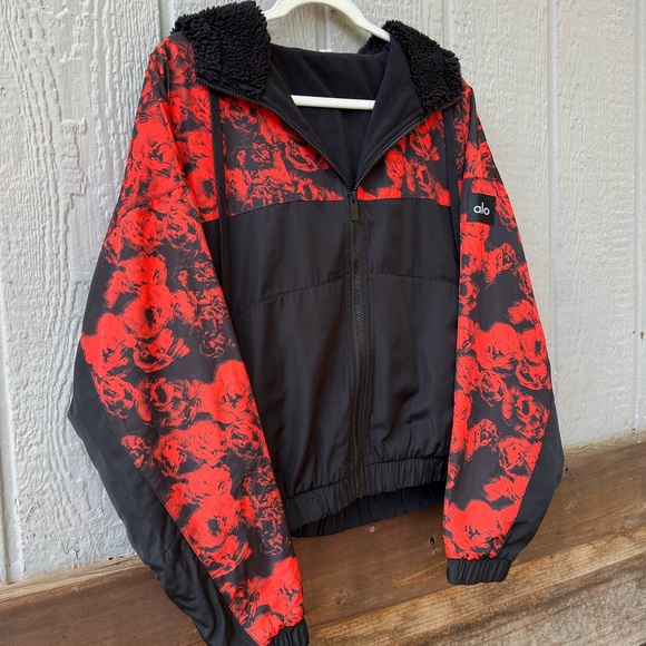ALO Yoga duality reversible fleece lined zip puffer jacket color block red black - Picture 2 of 16